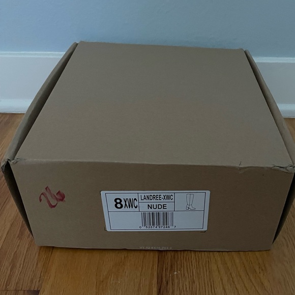 New Journee Collection Landree Wide Calf Boot - Picture 15 of 15